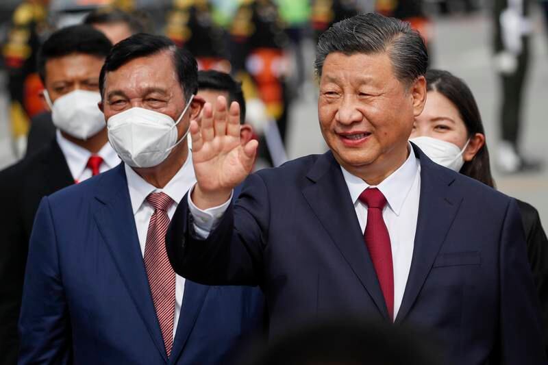 Chinese President Xi Jinping (R) arrives. EPA