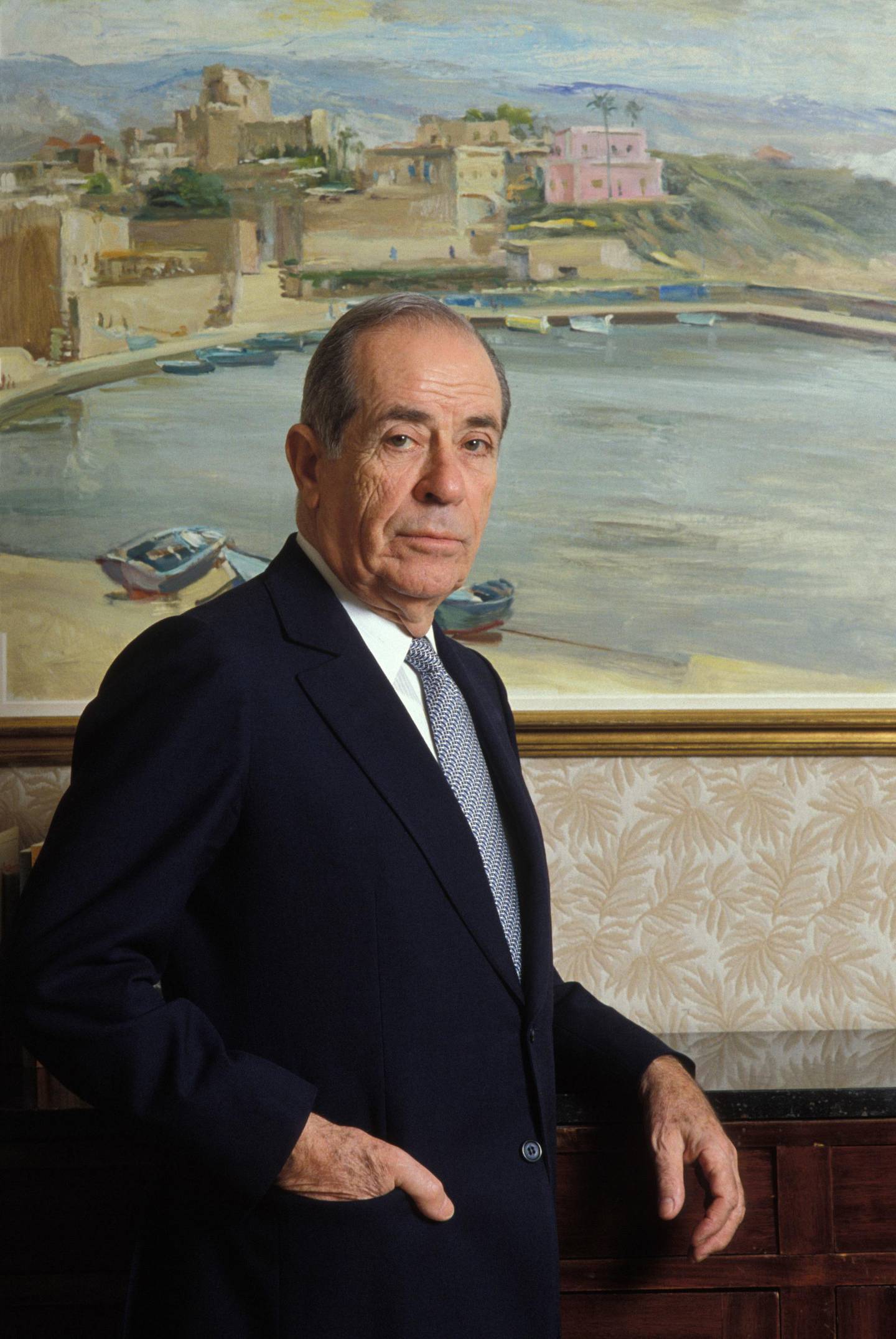 Portrait de Raymond Edde candidat Ã  la prÃ©sidence du Liban le 11 mars 1988, France. (Photo by Jean GUICHARD/Gamma-Rapho via Getty Images)