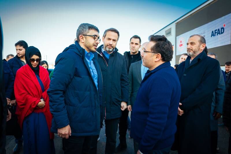 Sheikh Abdullah visits humanitarian workers Turkey. Wam