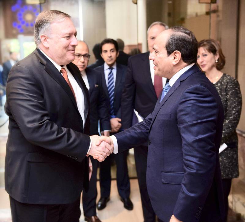 epa07272882 A handout photo made available by the Egyptian Presidency shows Egyptian President Abdel Fattah al-Sisi (R) welcoming US Secretary of State Mike Pompeo (L), in Cairo, Egypt, 10 January 2019.  EPA/EGYPTIAN PRESIDENCY HANDOUT  HANDOUT EDITORIAL USE ONLY/NO SALES