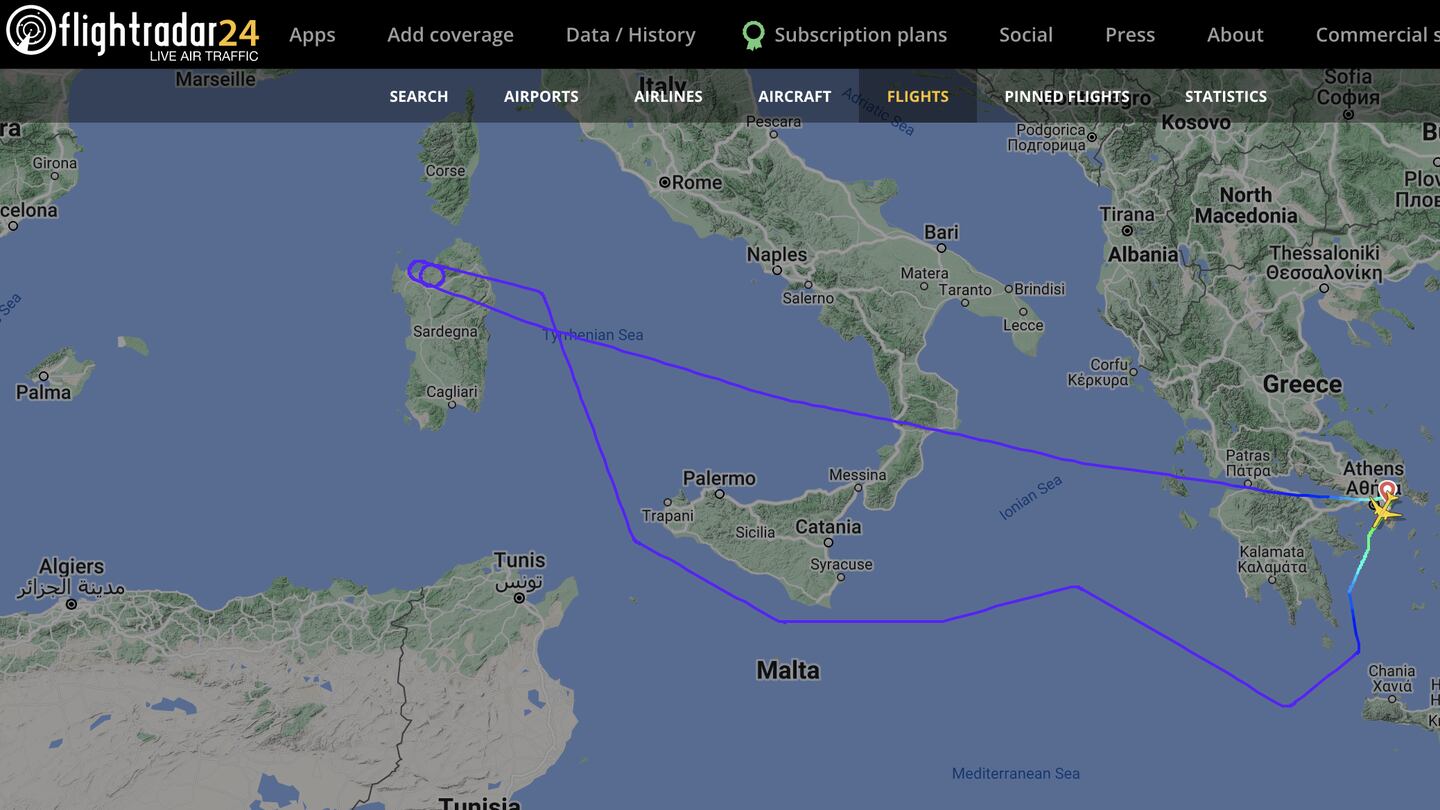 This screenshot from Flight Radar24 shows EK209 returning to Athens airport shortly after takeoff.