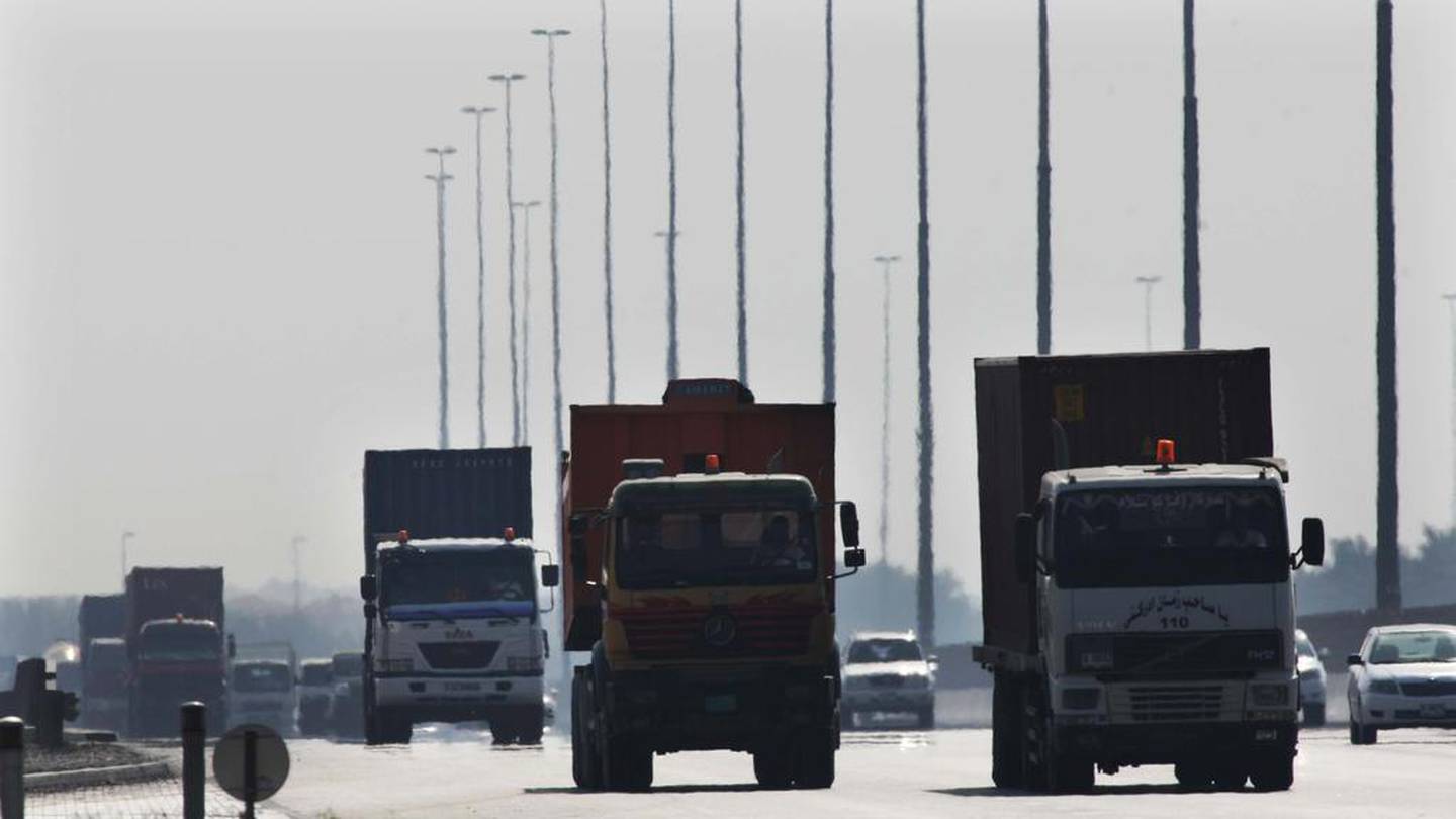 Abu Dhabi bans heavy vehicles during rush hours