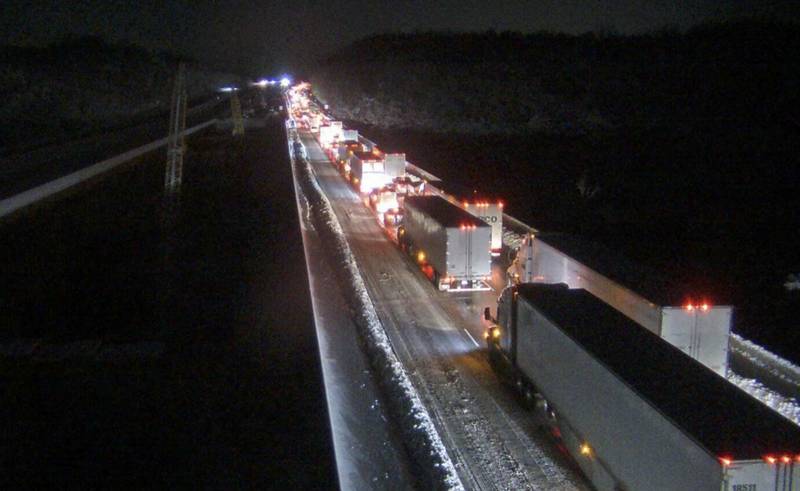 Both northbound and southbound sections of the motorway were closed due to snow and ice. Photo: Virginia Department of Transport