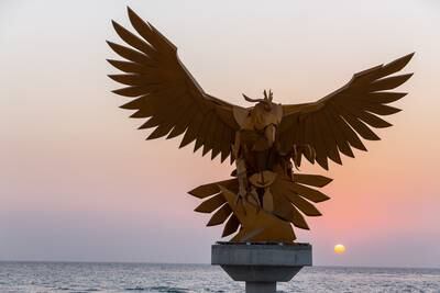 A regal-looking golden falcon by Kwest is now part of the Jeddah coastline.
