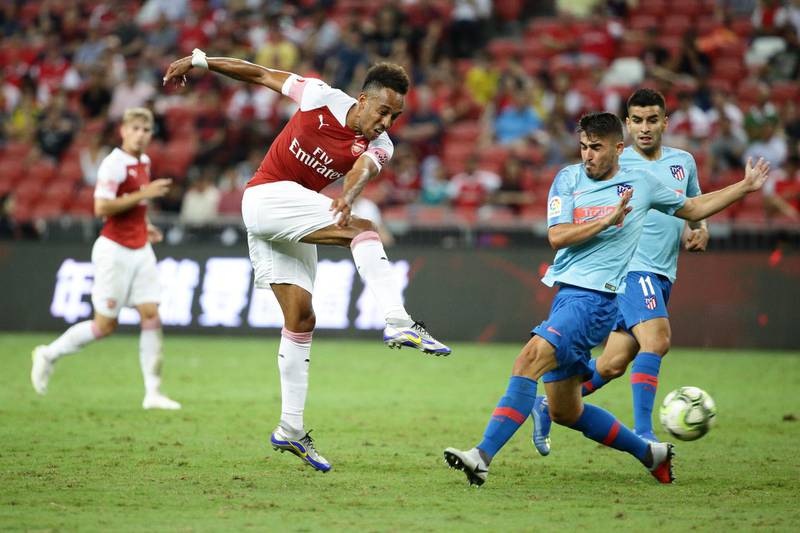 SINGAPORE - JULY 26:  Pierre-Emerick Aubameyang of  Arsenal shoots at goal during the International Champions Cup 2018 match between Atletico Madrid and Arsenal at the National Stadium on July 26, 2018 in Singapore.  (Photo by Suhaimi Abdullah/Getty Images for ICC)