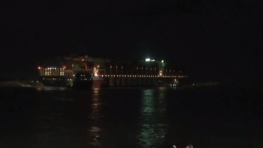 Efforts to free Suez vessel continue through another night 