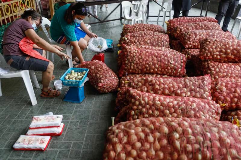 The country aims to import 21,060 tonnes of onions to meet consumer demand and curb surging prices 