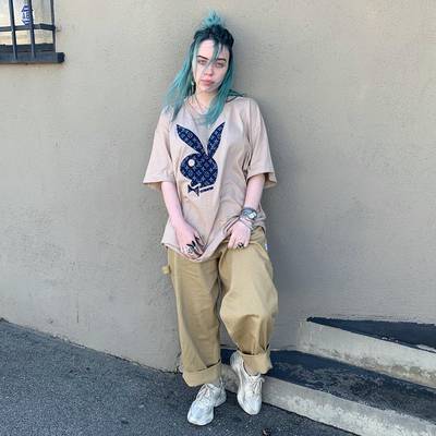 Early roots - on December 2, 2018 Billie Eilish had teal hair with black roots. Instagram / Billie Eilish