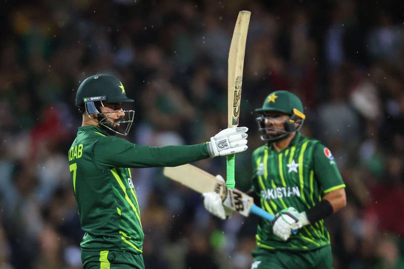 Pakistan’s Shadab Khan, left, smashed 52 from just 22 balls against South Africa at the Sydney Cricket Ground. AFP