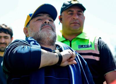 Maradona, gestures before the match against Godoy. AFP