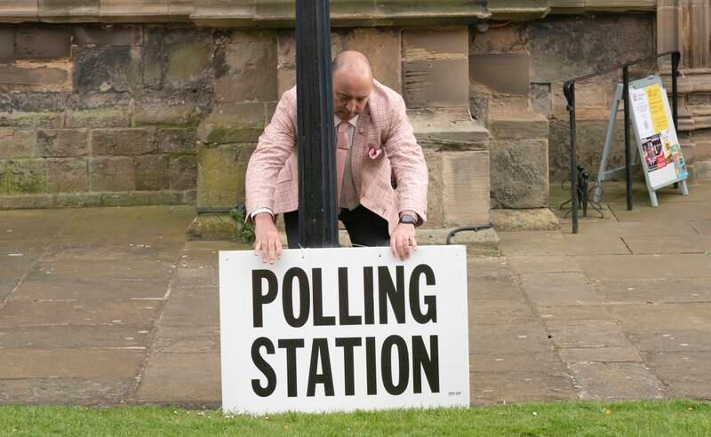 Ein Wahllokal Zeichen in Bridlington, Yorkshire.  PA
