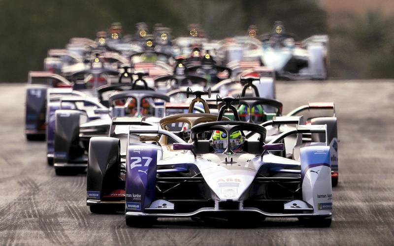 RIYADH, SAUDI ARABIA - NOVEMBER 23: Alexander Sims of Great Britain driving the (27) BMW iFE.20 and Team BMW i ANDRETTI MOTORSPORT on track during Round 2 of the ABB FIA Formula E Championship - Diriyah E-Prix on on November 23, 2019 in Riyadh, Saudi Arabia. (Photo by Francois Nel/Getty Images)