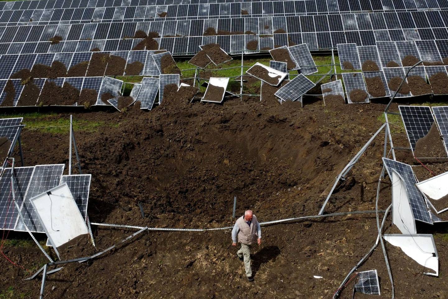 Missile attack destroys solar power plant in Ukraine