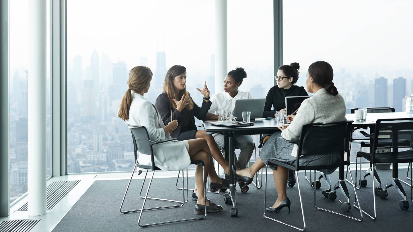 وجدت شركة Deloitte أن النساء يشغلن 19.7٪ من مقاعد مجلس الإدارة على مستوى العالم