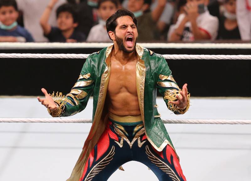 WWE تطلق سراح منصور، أول مصارع سعودي يتنافس لصالح الشركة
