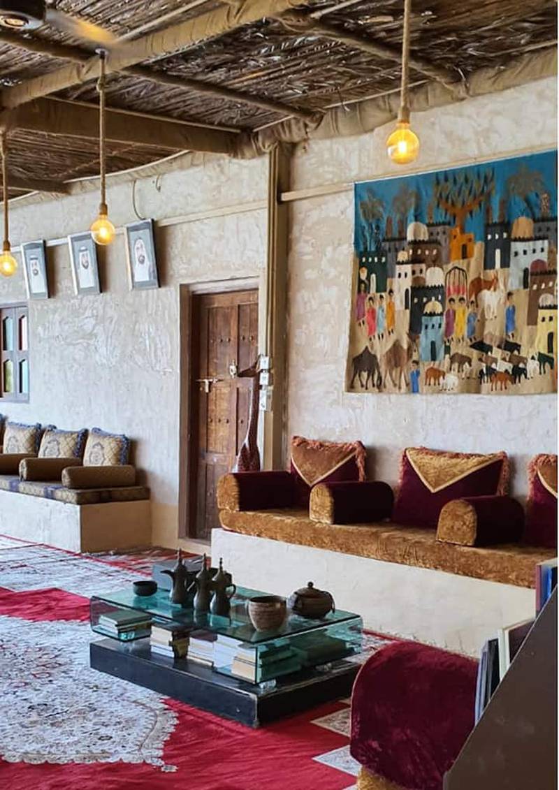 4. Relax at the traditional majlis in Al Khateem Art Hub, a local Emirati farmhouse.
