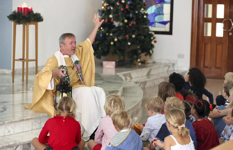 DUBAI, UNITED ARAB EMIRATES, Dec 25  – 2019 :- Jim Young hosting  his first Christmas Day service held at Christ church in Jebel Ali in Dubai. ( Pawan Singh / The National ) For News/Instagram. Story by Nicholas 