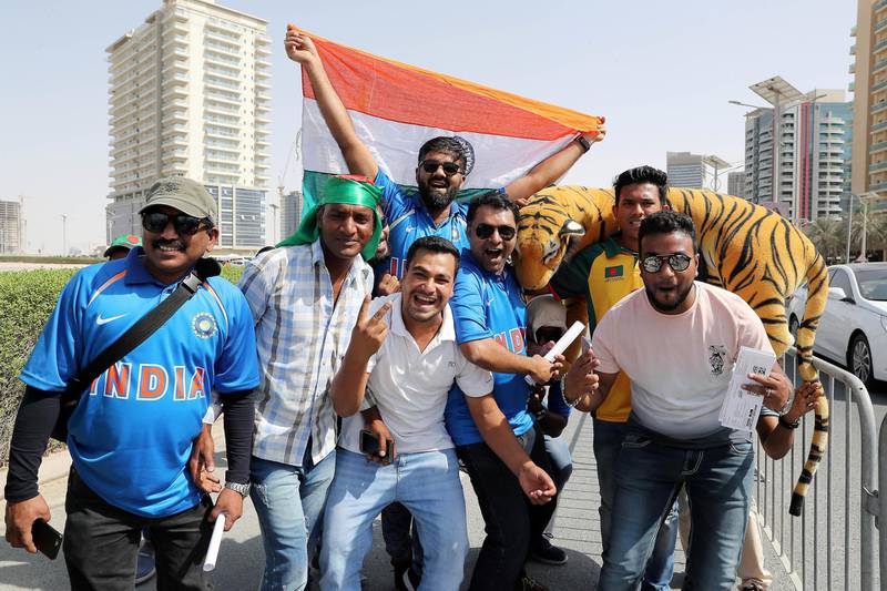 DUBAI , UNITED ARAB EMIRATES, September 28 , 2018 :- Supporters of India and Bangladesh arriving to watch the final of Unimoni Asia Cup UAE 2018 cricket match between Bangladesh vs India held at Dubai International Cricket Stadium in Dubai. ( Pawan Singh / The National )  For News/Sports/Instagram/Big Picture. Story by Paul
