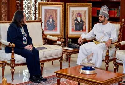 Muscat, Oct 18 (ONA) --- HH Sayyid Theyazin bin Haitham bin Tarik al-Said, Minister of Culture, Sports and Youth received in his office today Leslie M. Tsou, ambassador of the United States of America (USA) to the Sultanate. Oman News Agency
