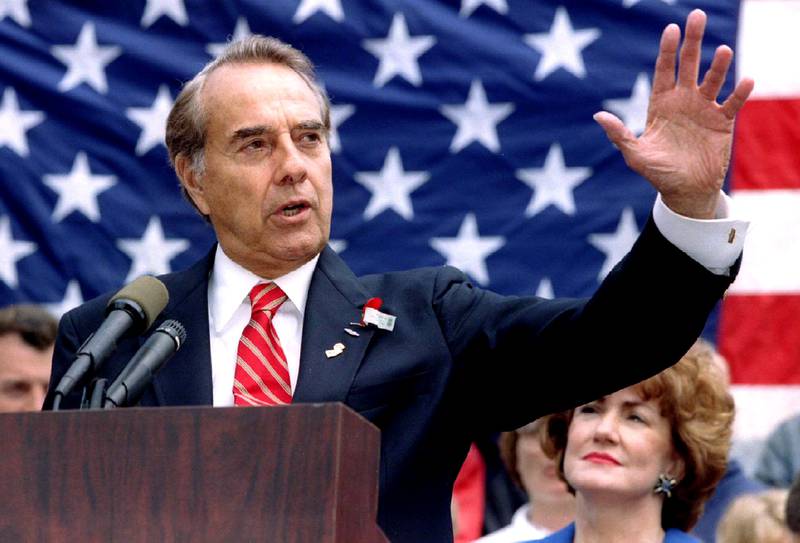 FILE PHOTO: Republican presidential candidate Bob Dole makes a point during a Memorial Day speech in Clifton, New Jersey May 27, 1996.  REUTERS / File Photo