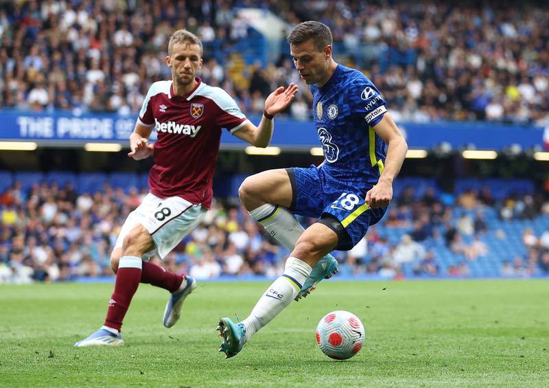 Cesar Azpilicueta - 5: Caught in possession, guilty of passing ball straight to opposition and saw weak shot easily blocked in poor start to game by Spaniard. Better after break as Chelsea improved as a whole. Reuters