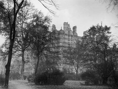 The Russell Hotel in London's Russell Square, circa 1930. (Photo by Herbert Felton/Hulton Archive/Getty Images)