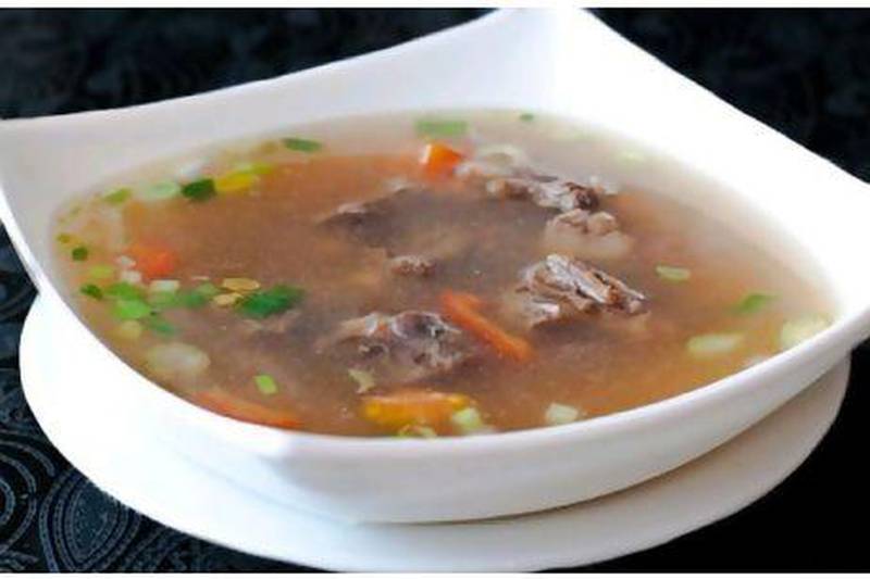 Oxtail soup is another delicious and healthy option. Photo: ILiveinaFryingpan.com