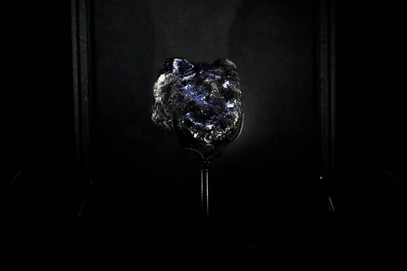 Sewelo Diamond: Louis Vuitton Shows Off Huge Rough Diamond