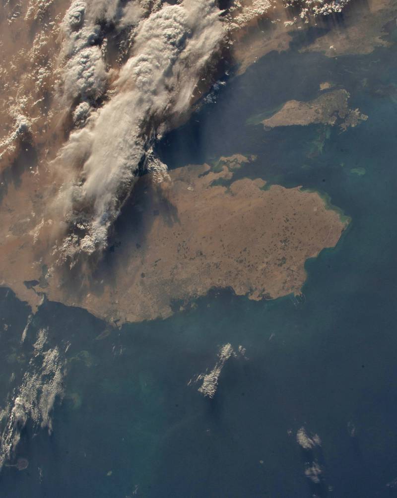Sultan Al Neyadi shared a photo of Bahrain and Qatar from space. Sultan Al Neyadi / Twitter