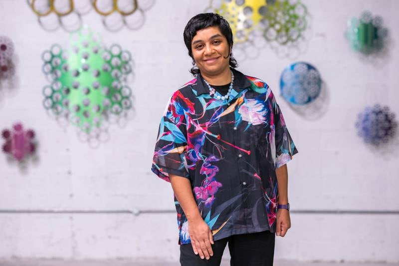 تستكشف منحوتات الفنانة الكويتية منيرة القادري قصة النفط