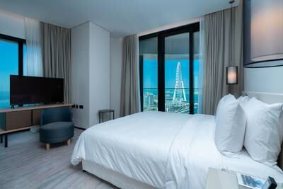 Ain Dubai can be watched from the comfort of the bedroom. All images courtesy LuxuryProperty.com