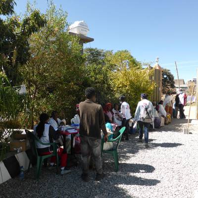 MSF staff triage patients during a mobile clinic in Hawzen, northeast Tigray.