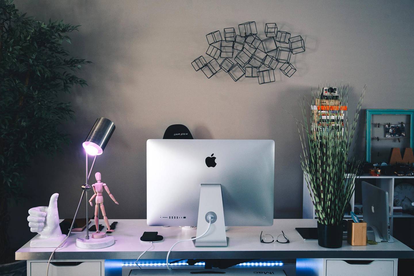 Adding personal touches can help brighten up your workspace. Med Badr Chemmaoui