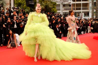 epa07579260 Indian actress Deepika Padukone arrives for the screening of 'Dolor y Gloria' (Pain and Glory) during the 72nd annual Cannes Film Festival, in Cannes, France, 17 May 2019. Green tulle dress by Giambattista Valli. The movie is presented in the Official Competition of the festival which runs from 14 to 25 May.  EPA-EFE/GUILLAUME HORCAJUELO