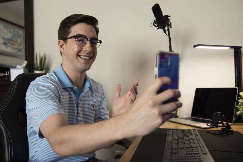 Austin Hankwitz, a 25-year-old TikToker from Tennessee, has become a full-time ‘finfluencer’. Bloomberg
