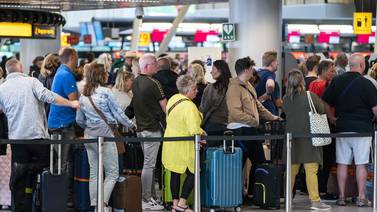 An image that illustrates this article KLM suspends ticket sales for Amsterdam flights over airport chaos