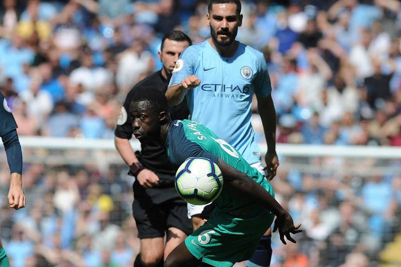 Tottenham's Davinson Sanchez controls the ball. AP Photo