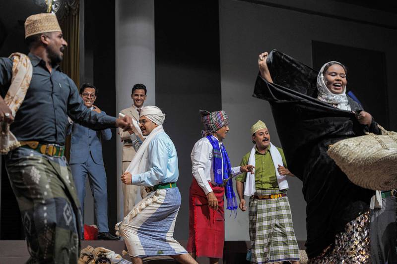 Actors perform Hamlet in Aden.