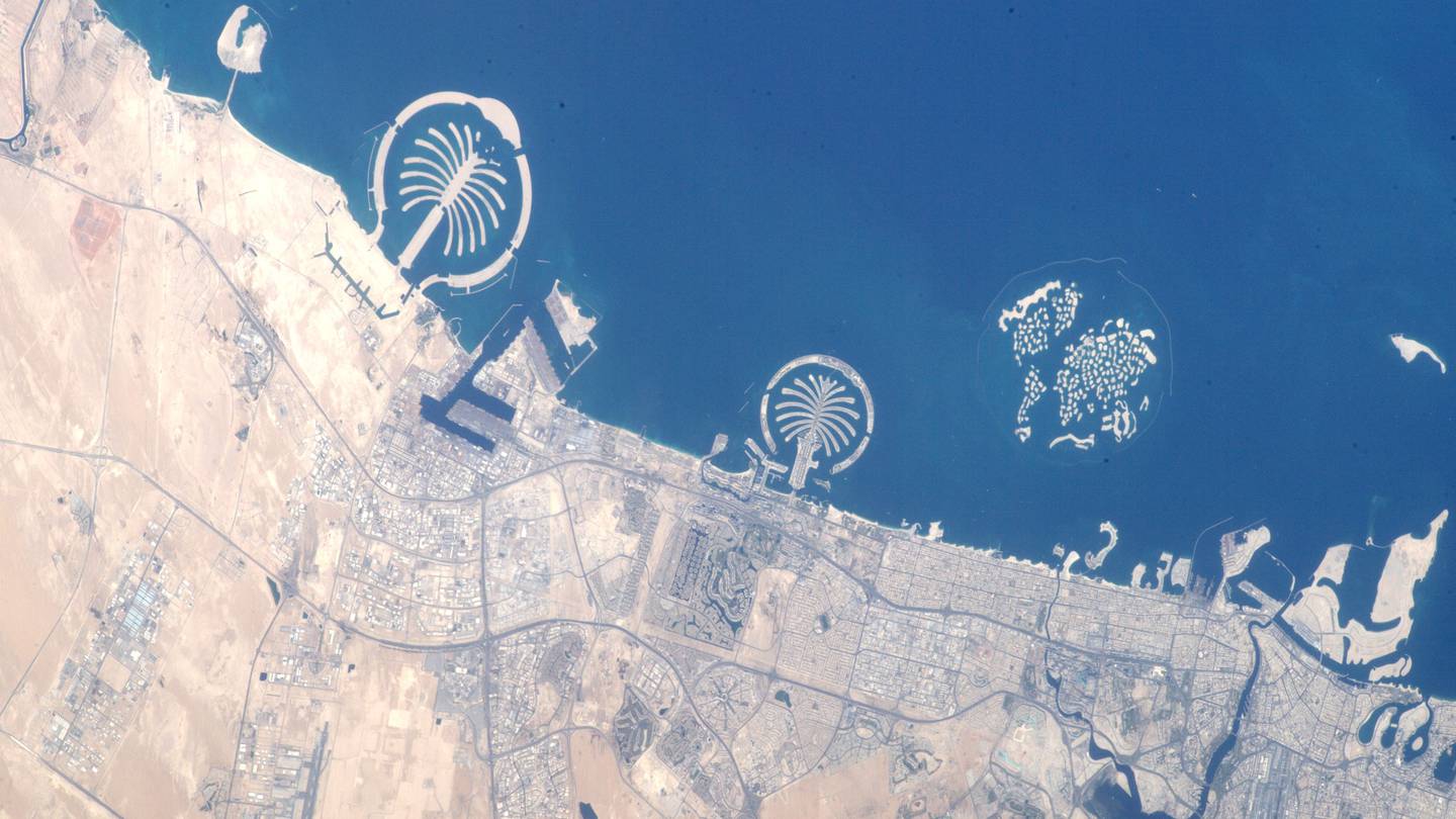 宇宙飛行士が宇宙でアラブ首長国連邦の海岸線の素晴らしい画像を共有