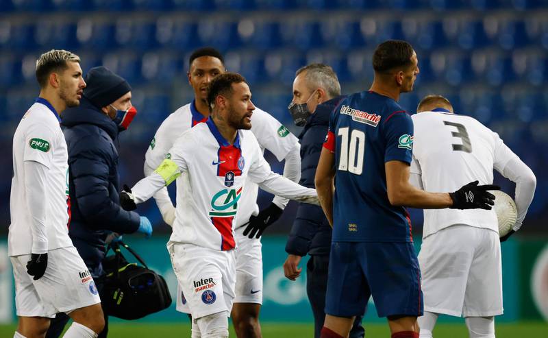 SSG's Neymar heads off the pitch after being injured. Reuters