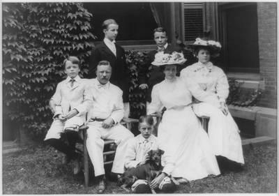 President Theodore Roosevelt with his wife, Edith Roosevelt, five of their children and their dog, Skip, who was one of many pets they moved into the White House in 1901. Library of Congress