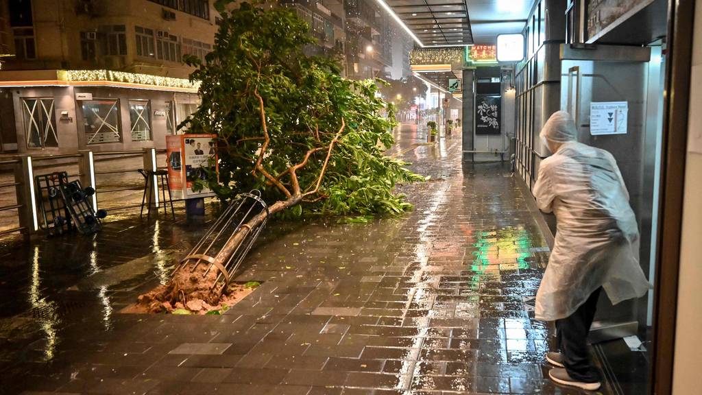 Typhoon Saola drenches China's key Hong Kong and Guangdong regions