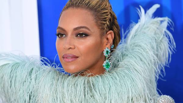 An image that illustrates this article Can Beyonce finally take home the top Grammy?