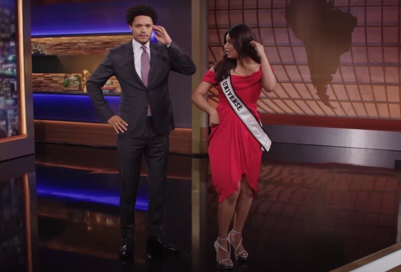Miss Universe 2022 Harnaaz Sandhu shows 'The Daily Show' host Trevor Noah a few Bollywood dance steps. Photo: YouTube / The Daily Show with Trevor Noah