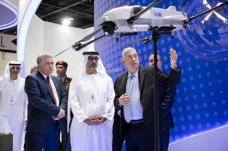 Sheikh Hamed bin Zayed, Managing Director of Abu Dhabi Investment Authority and Member of Abu Dhabi Executive, views exhibits at the International Defence Exhibition and Conference, in Abu Dhabi.  Presidential Court 
