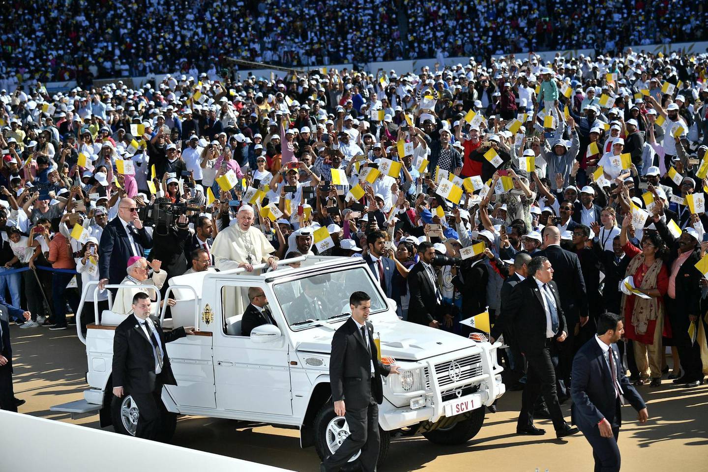 epa07344548 Pope Francis arrives to lead a Holy mass in Zayed Sport City Stadium, in Abu Dhabi, United Arab Emirates, 05 February 2019. Pope Francis is visiting the United Arab Emirates from 03 to 05 February.  EPA/LUCA ZENNARO