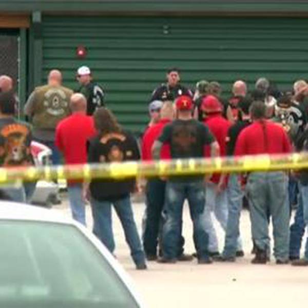 Nine killed in Texas biker gang shootout - video