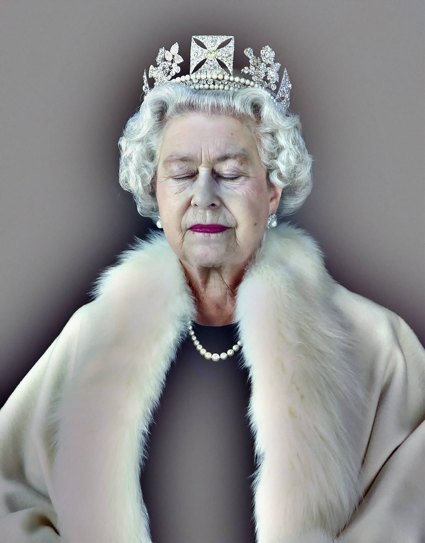Lightness of Being, a new work of Queen Elizabeth II, donated by Chris Levine, will be sold at British Art: The Jubilee Auction with the proceeds benefiting the Platinum Jubilee Pageant. 

