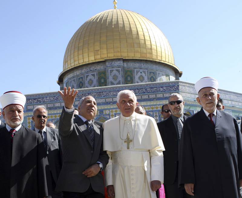 Pope Benedict in front of the Dome of the Rock in Jerusalem's Old City, May 12, 2009. Reuters
