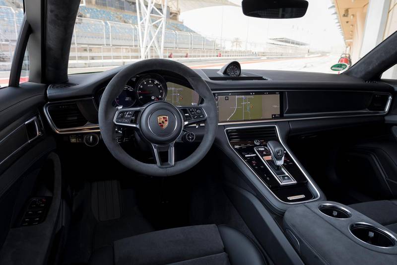 Premium practical points include a new head-up display. Porsche